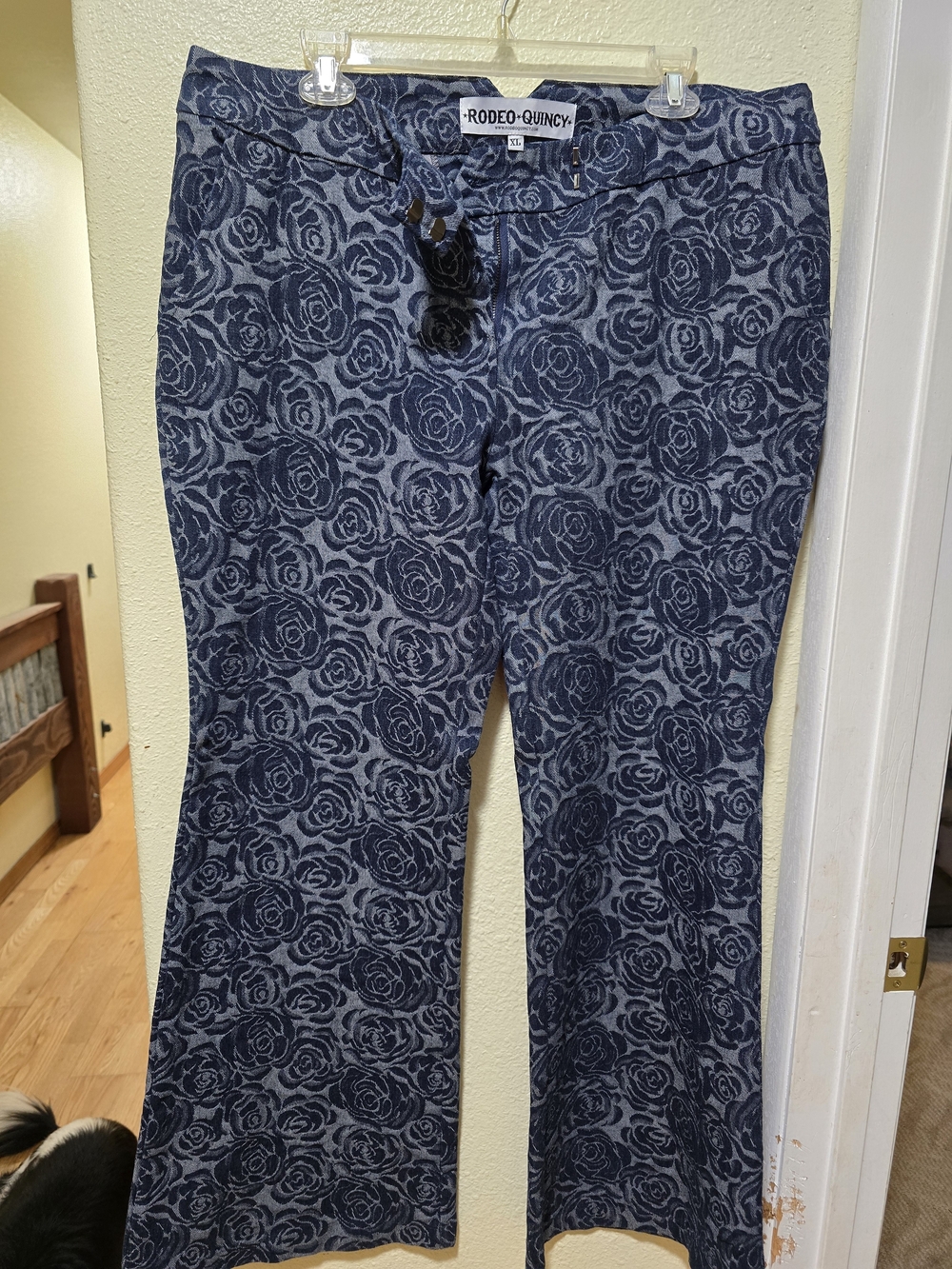 Rodeo Quincy Women's Navy Floral Stretch Trousers